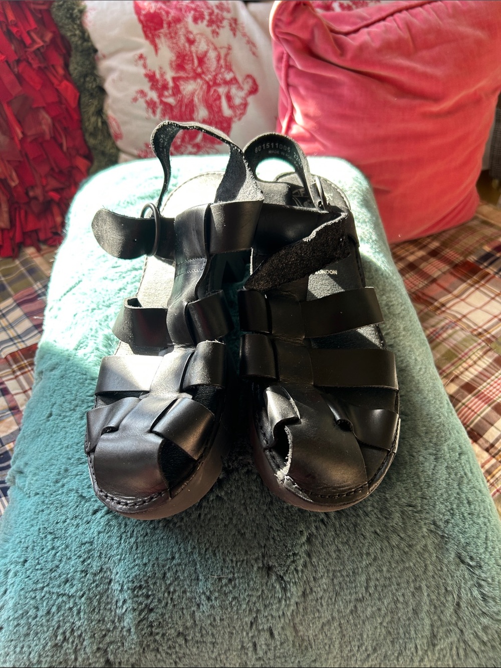 Fly London Black Chunky Fisherman Sandals